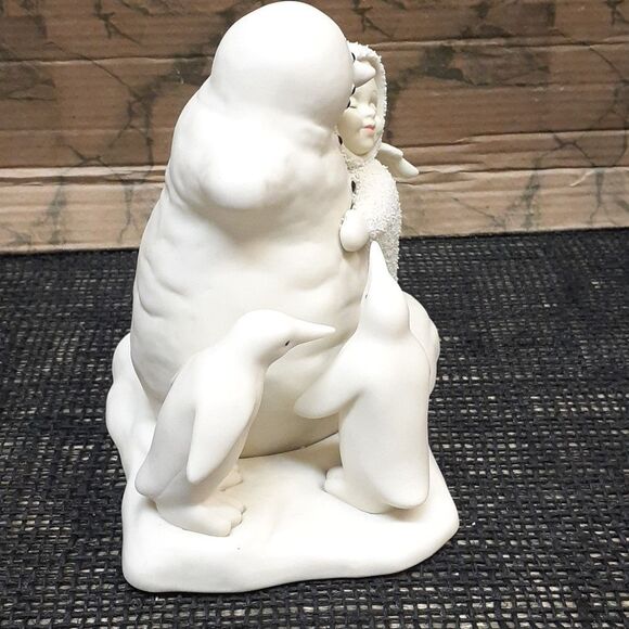Collectablies SnowBabies " All We Need Is Love" Hugging Snowman Dept 56 - Picture 2 of 7